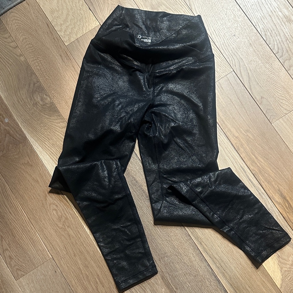 Shimmering Black Leggings